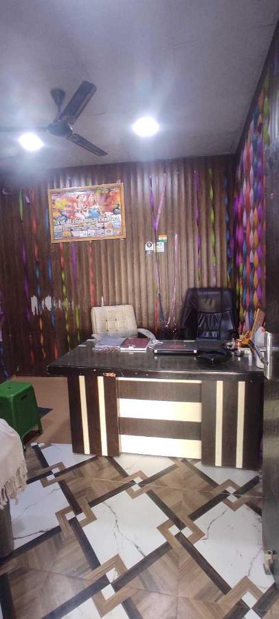 Oyo 81087 Hotel Relax Inn Hathras Exterior photo
